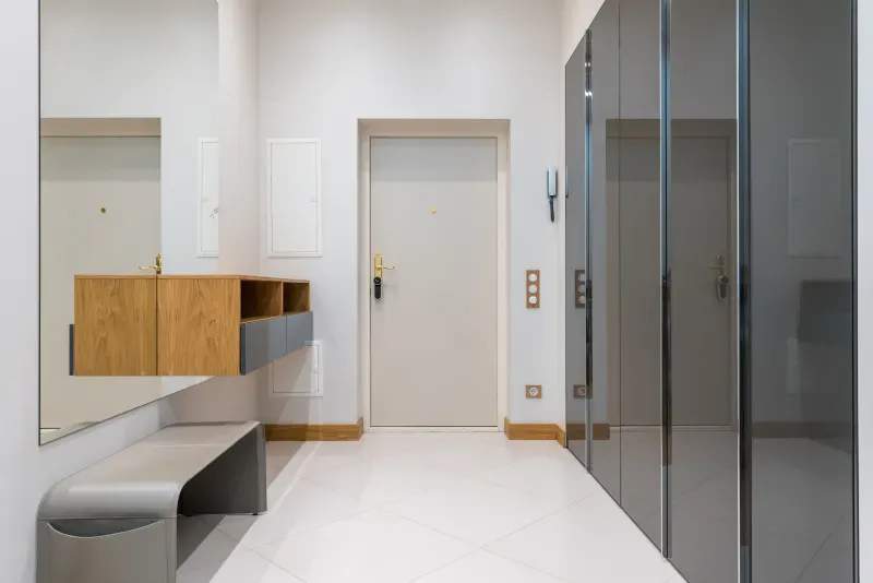 Wardrobe interior planning and shelving
